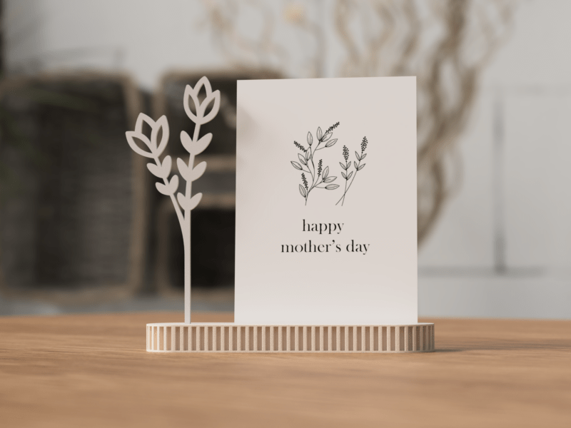 Kartenhalter für Fotos in Beige mit zartem Blumenmotiv und Postkarte
